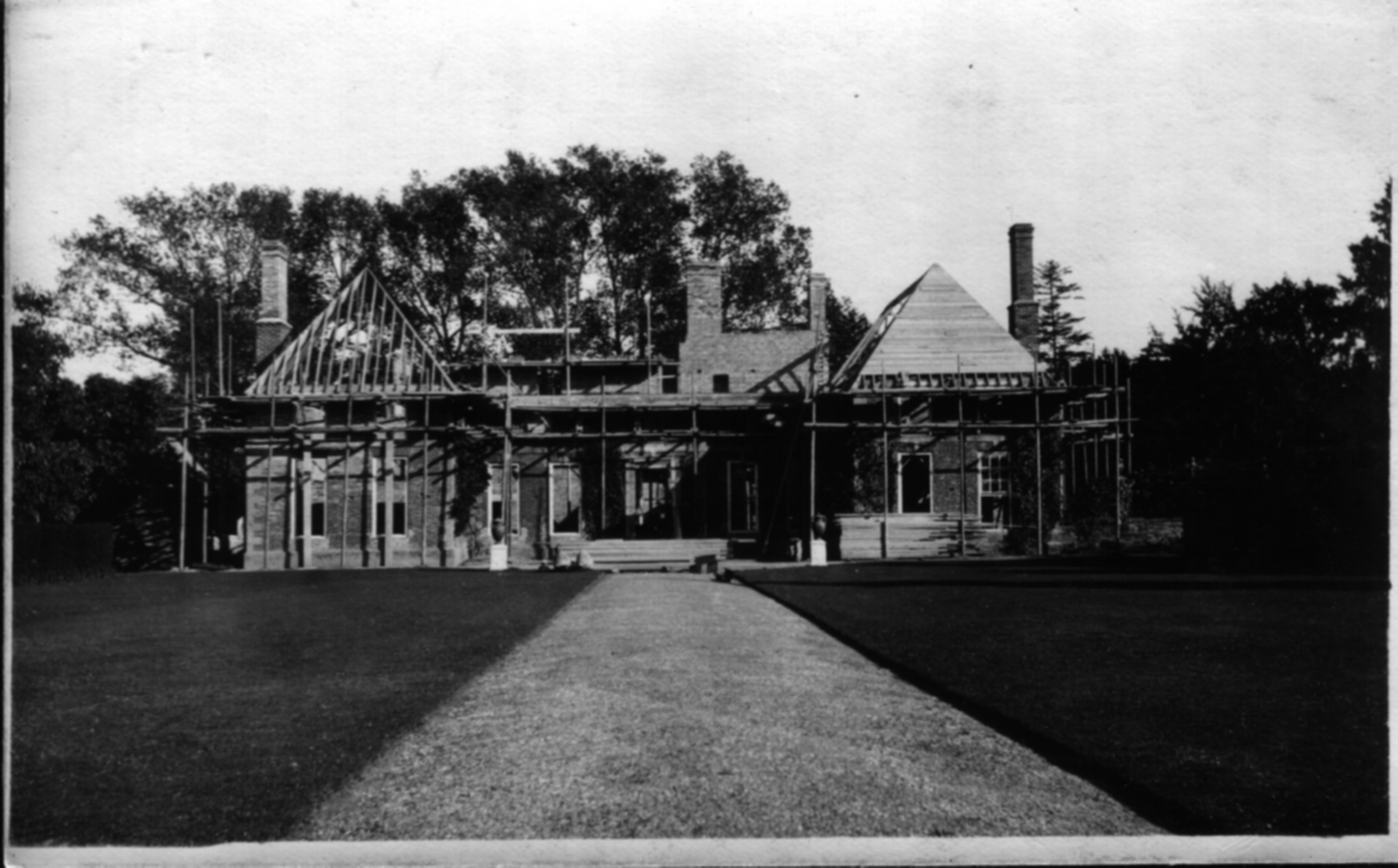 Restoration of manor after fire.jpg