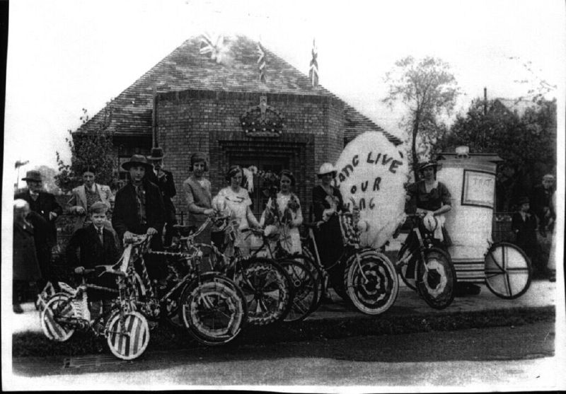 File:1936 coronation celebrations-small.jpg