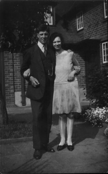 File:George and Trixie Robbins.jpg