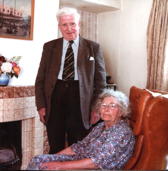 File:Len and phyllis salmon.jpg