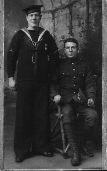 File:Sailor and soldier.jpg