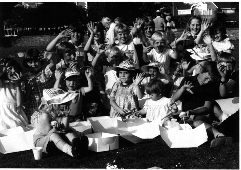 File:Charles and di celebrations-small.jpg