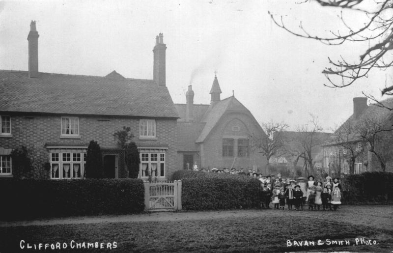 File:Children leaving clifford school.jpg