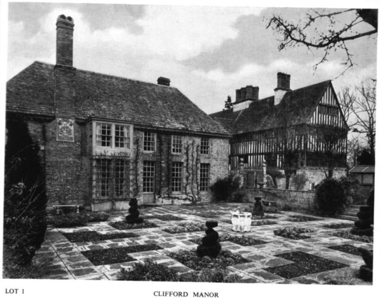 File:Side view of manor 1951.jpg