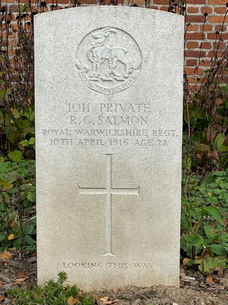 File:Raymond salmon grave.jpg